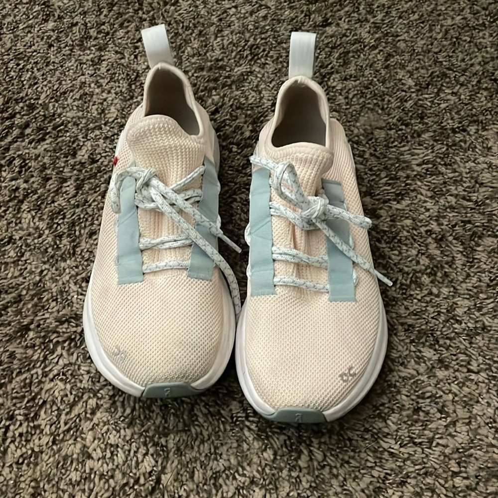 On Women’s Cloudeasy - image 2